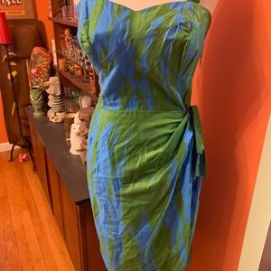 Vintage Hawaiian Sarong Dress. Size Medium